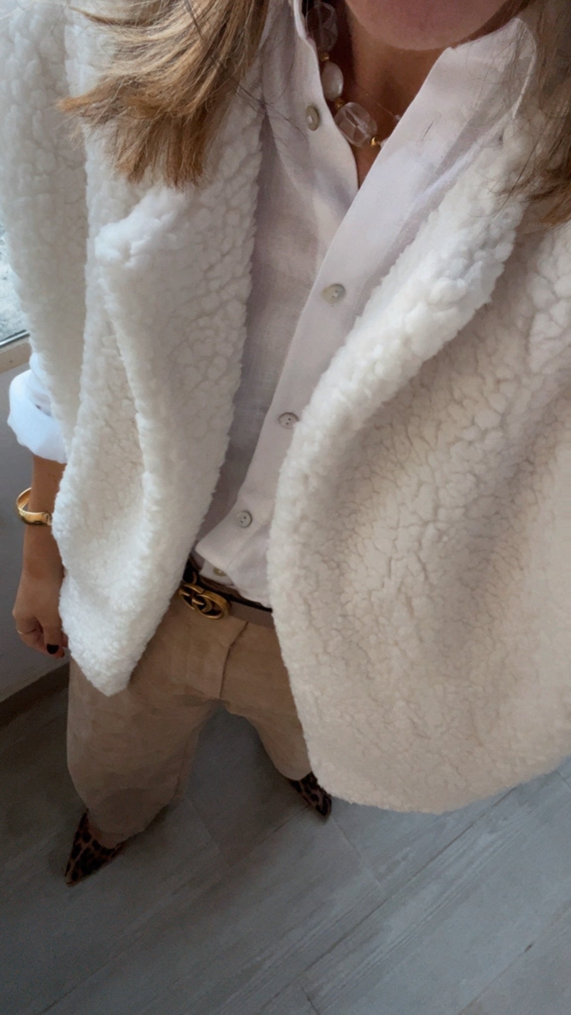 Ecru fur vest JOY