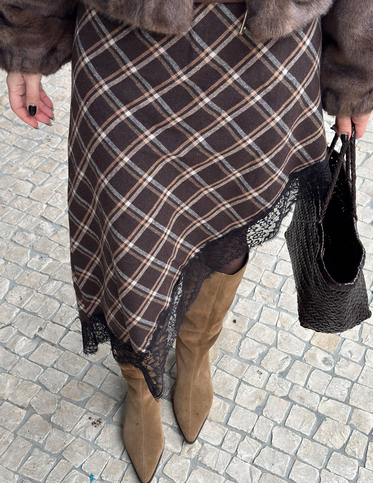 Asymmetric tartan skirt with lace