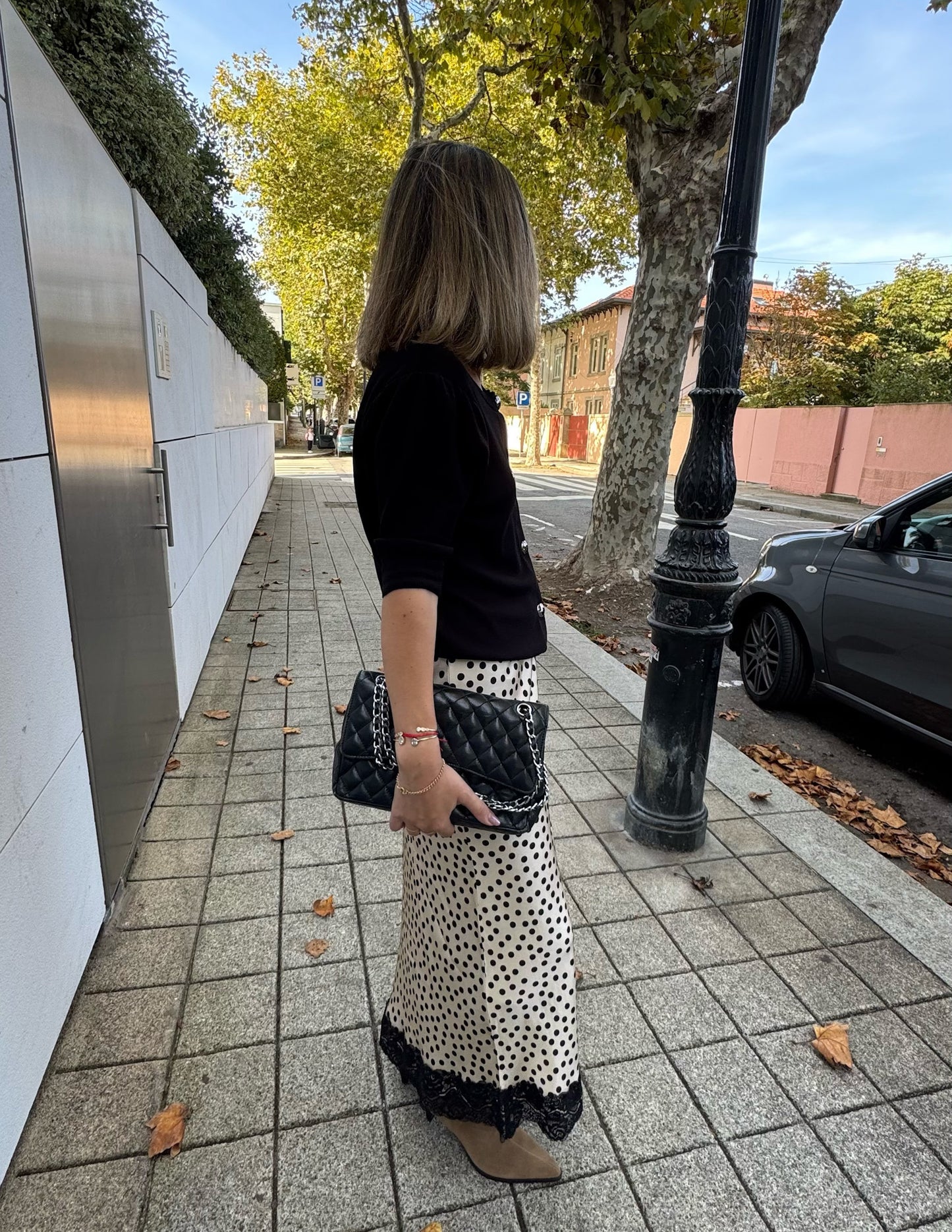 Saia polka dot bege com renda