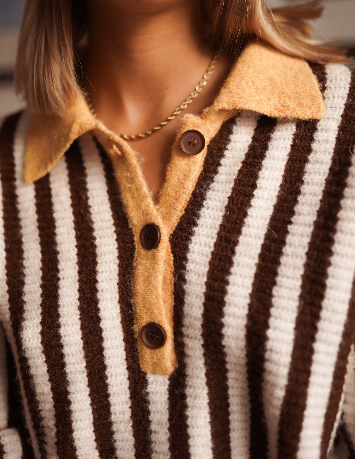 Knitted striped polo with mustard collar