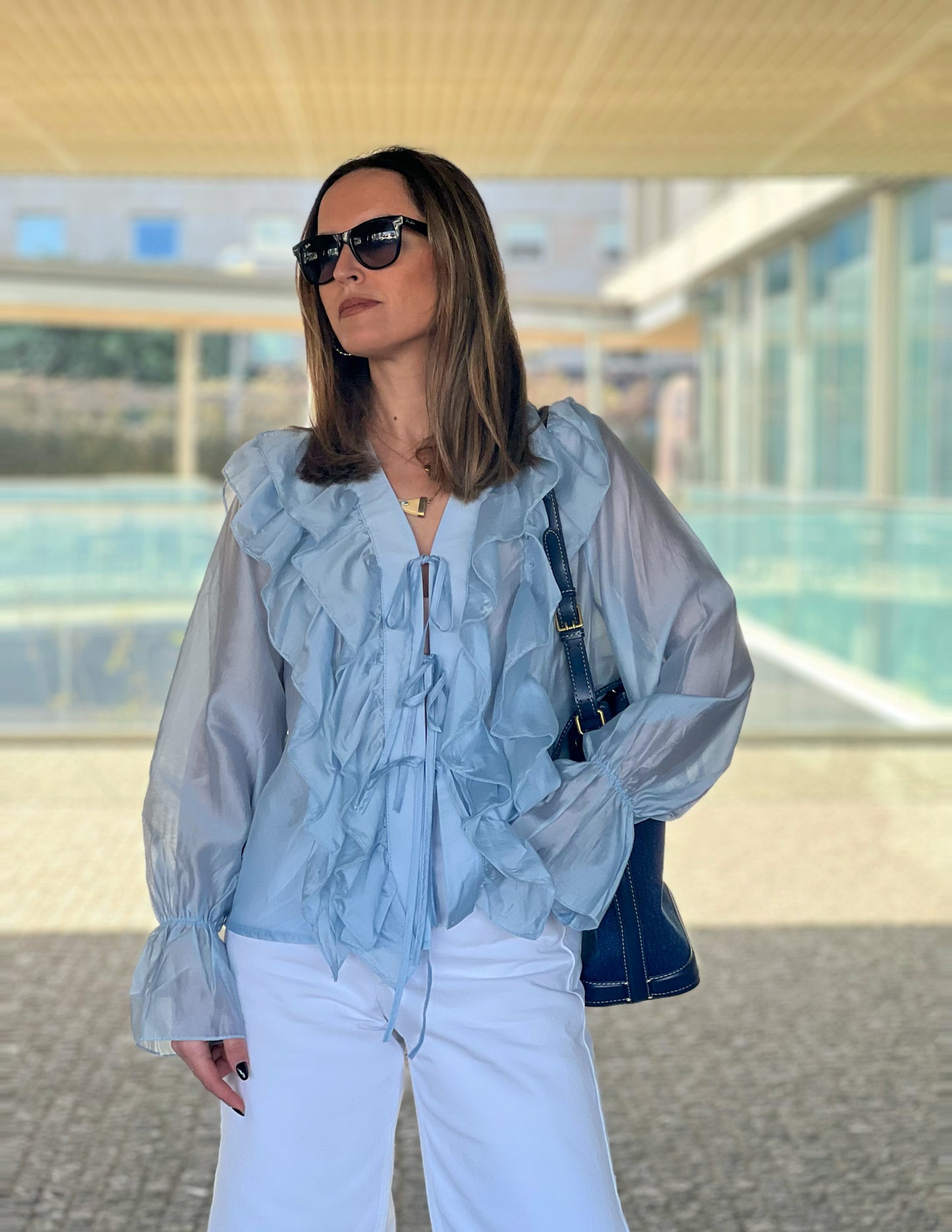 Maria blouse in light blue