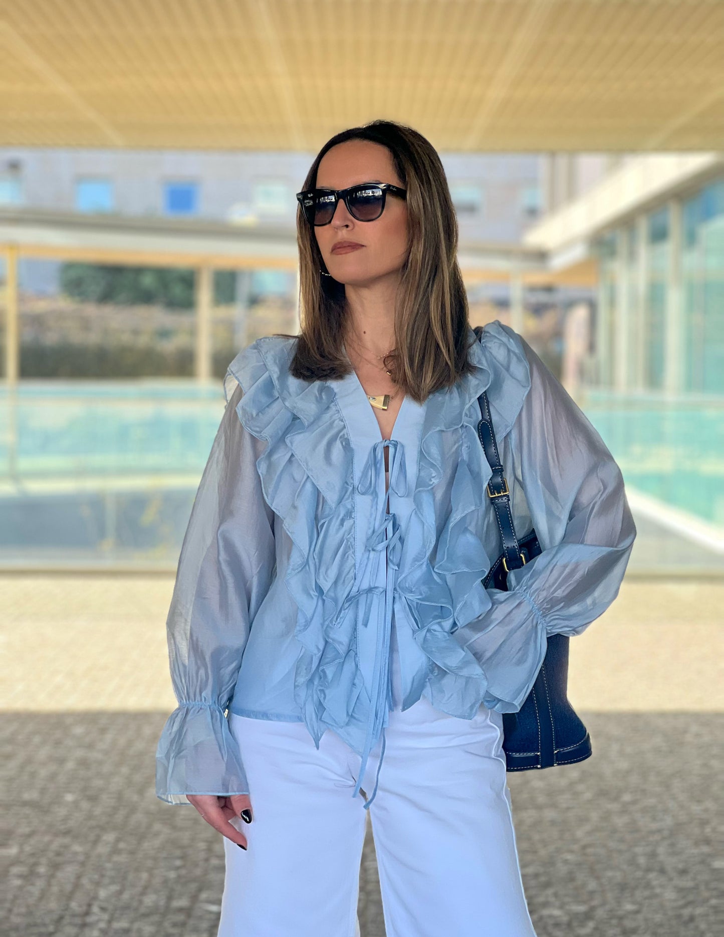 Maria blouse in light blue