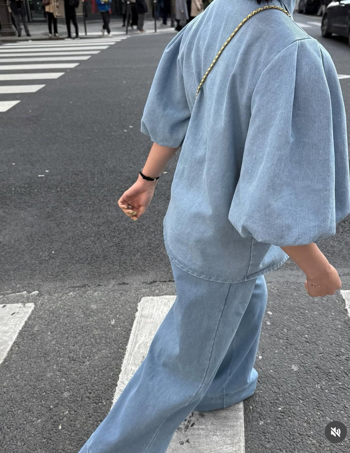 Light denim shirt with baloon sleeve -PRE-ORDER envios a 11/04