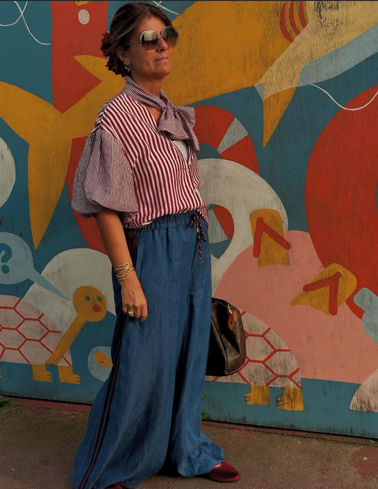 Teresa Red blouse with balloon sleeves