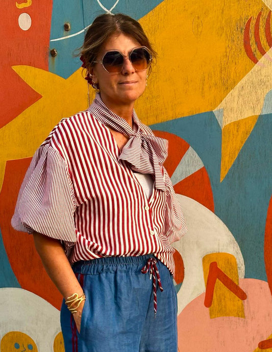 Teresa Red blouse with balloon sleeves