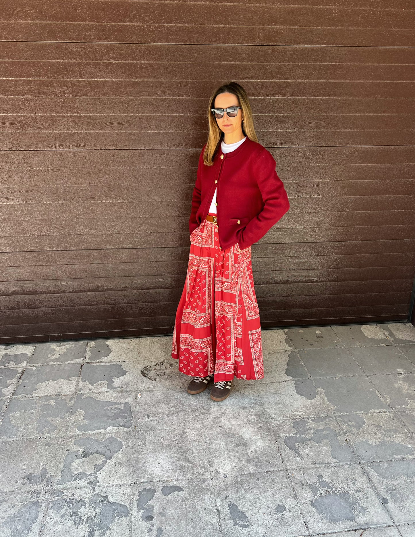 Paisley skirt in red