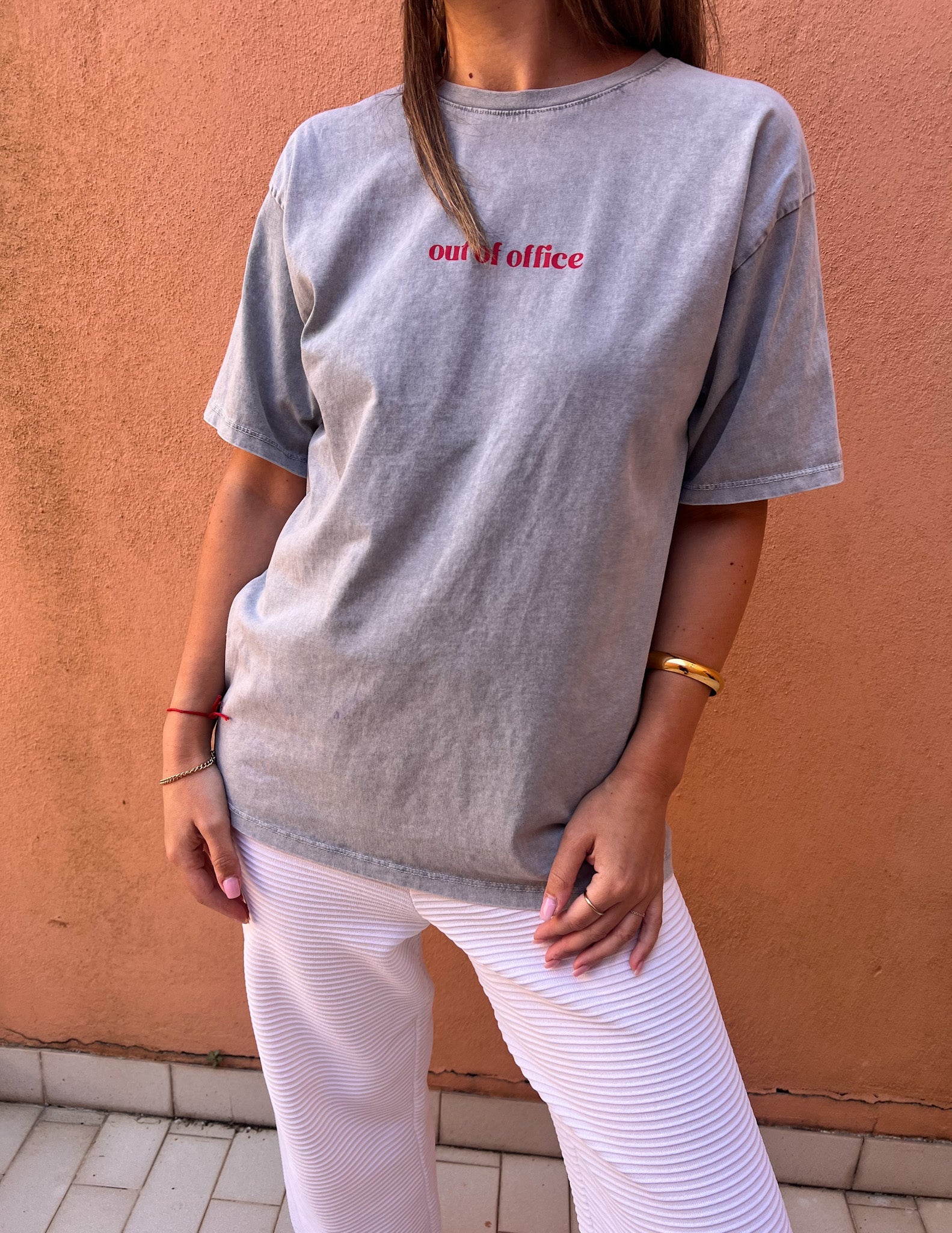 T-shirt OUT OF OFFICE JOY