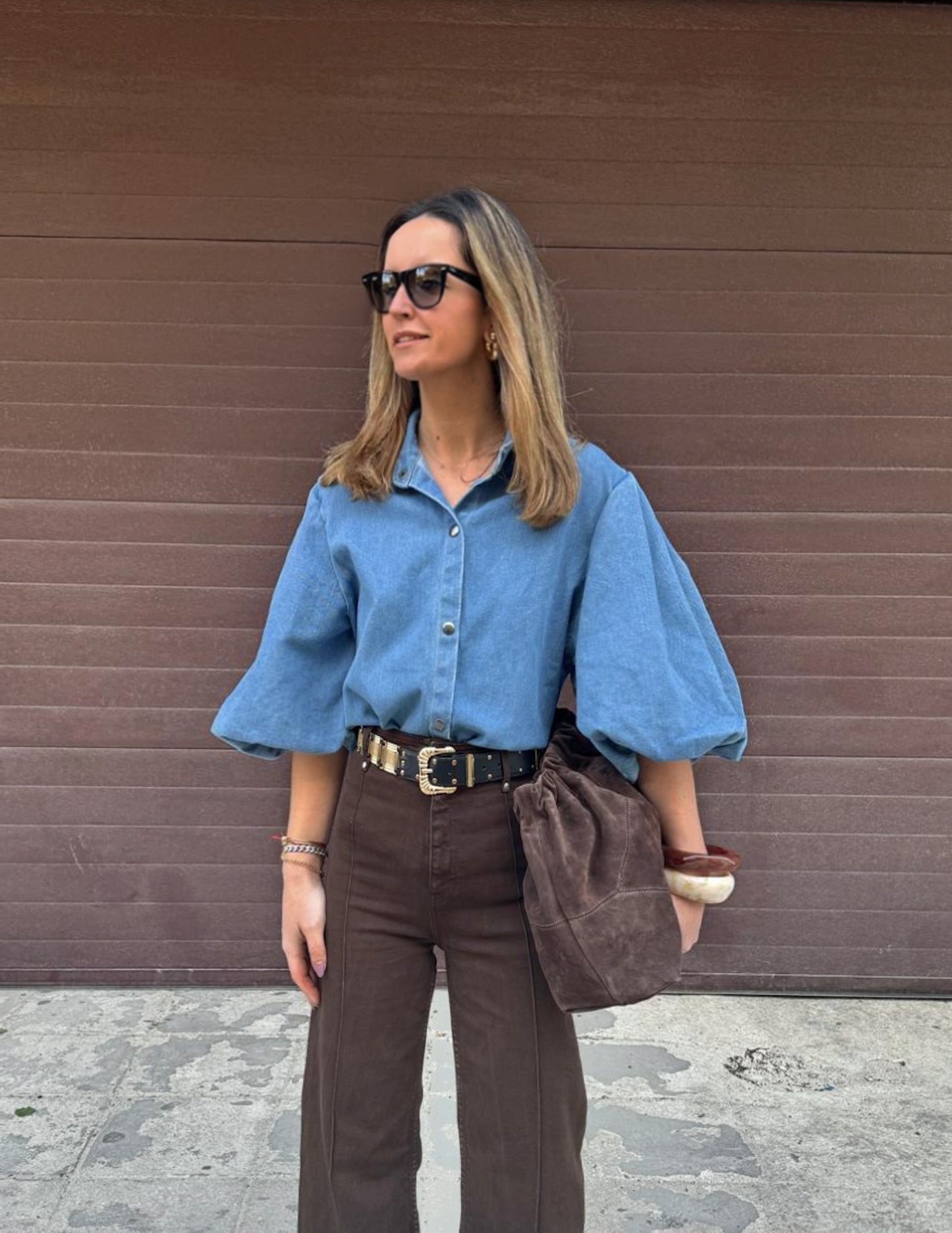 Light denim shirt with balloon sleeve