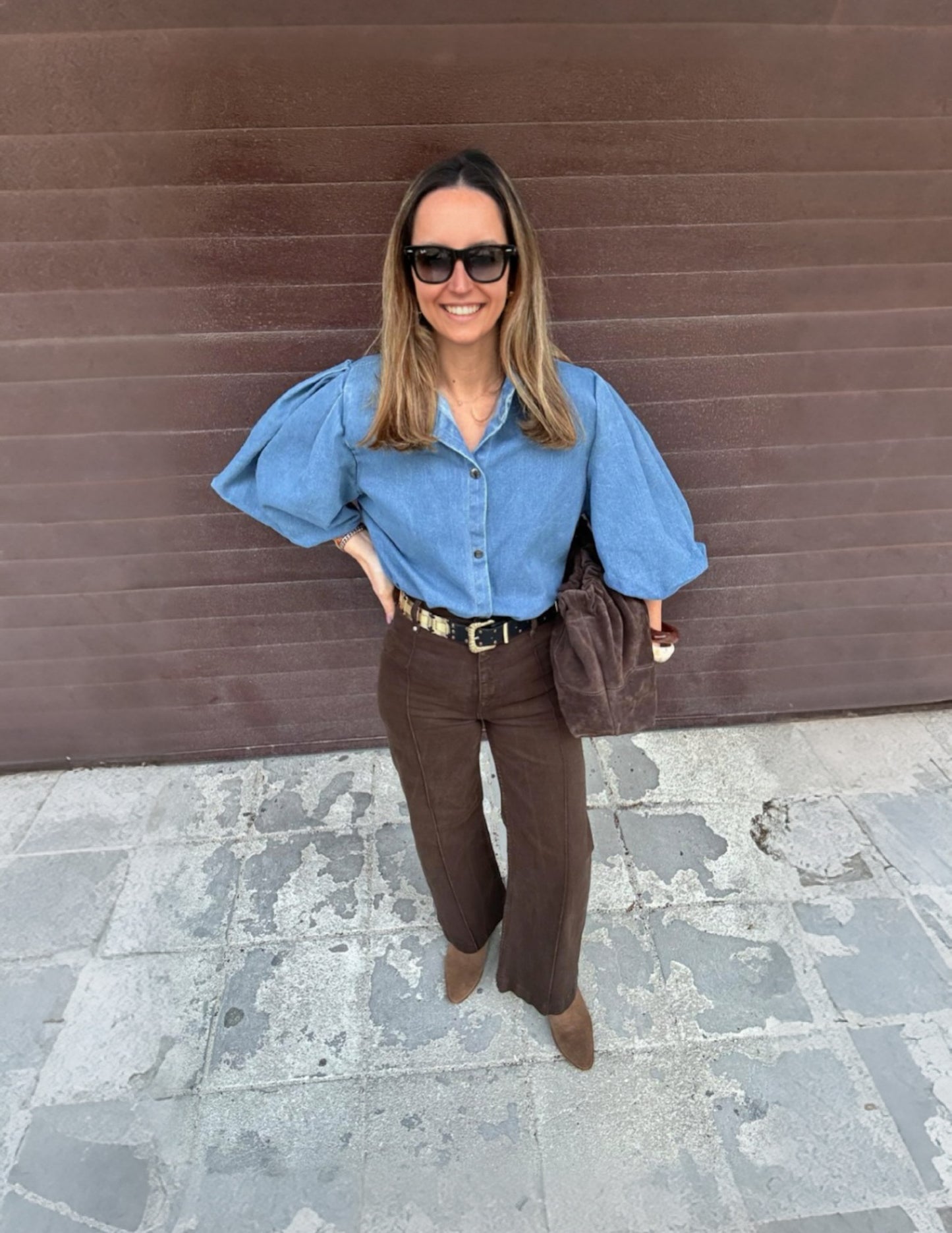 Light denim shirt with balloon sleeve
