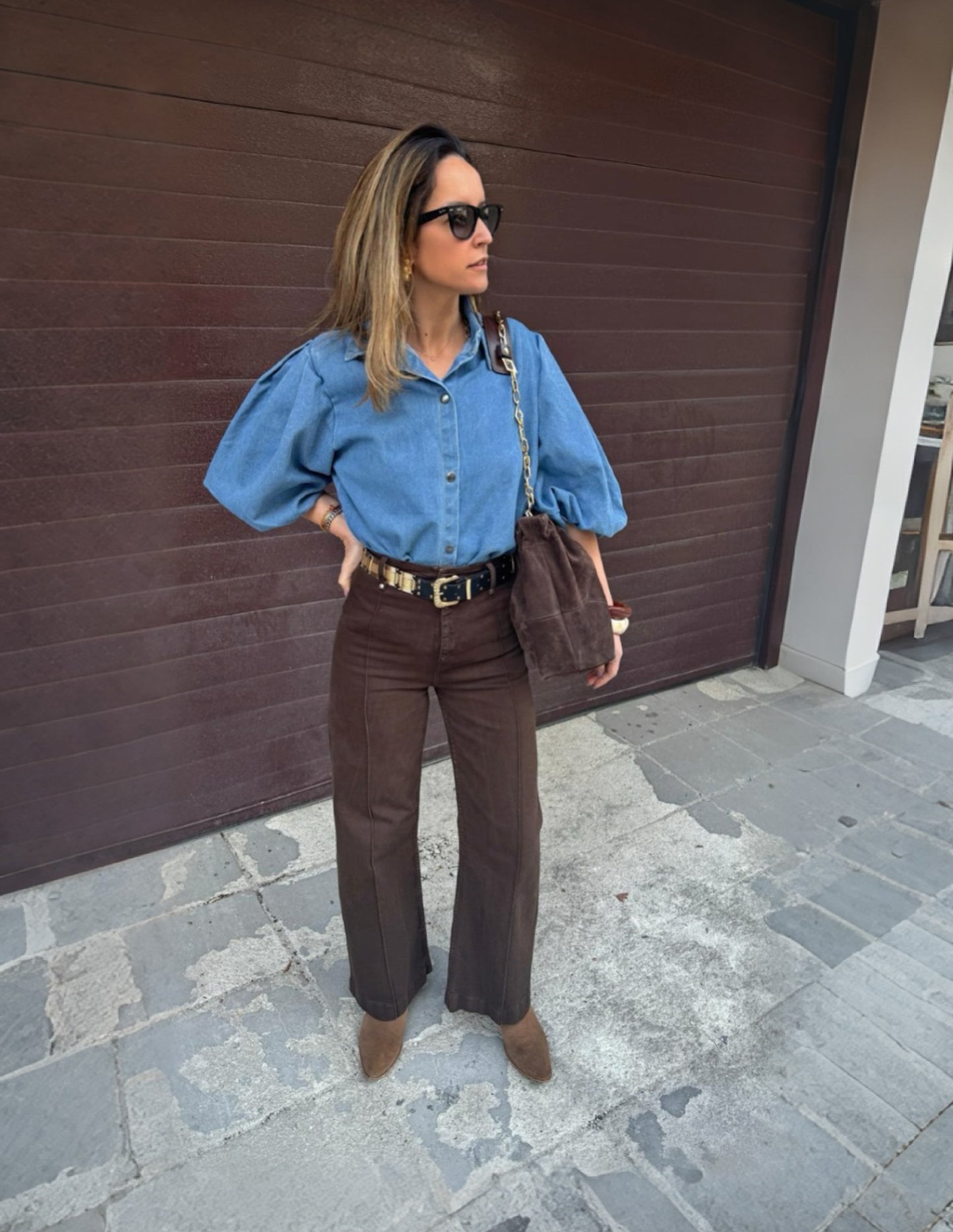 Light denim shirt with balloon sleeve