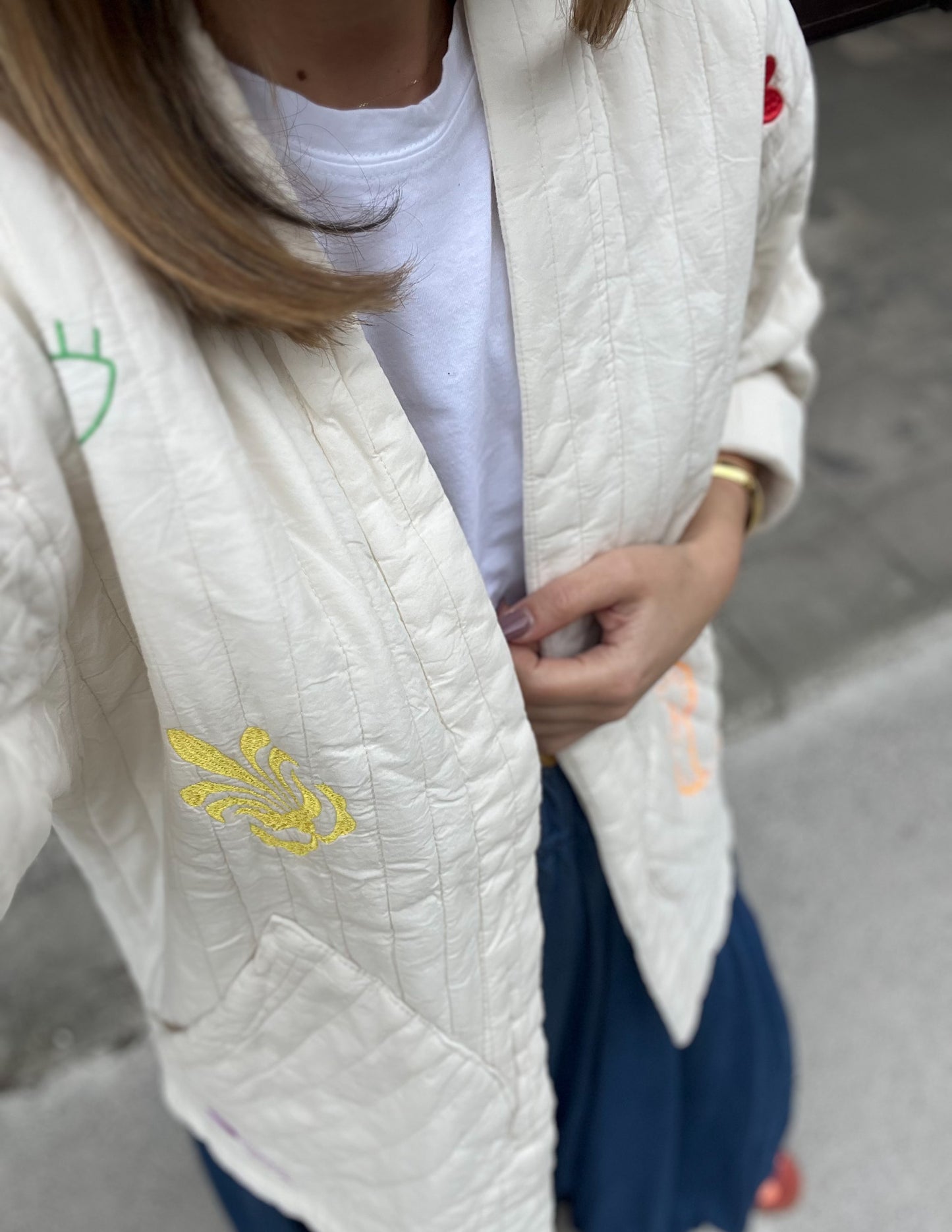 Kimono bordado em branco