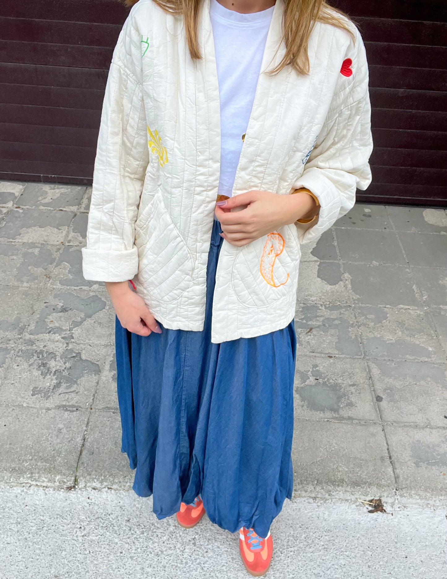 Kimono bordado em branco