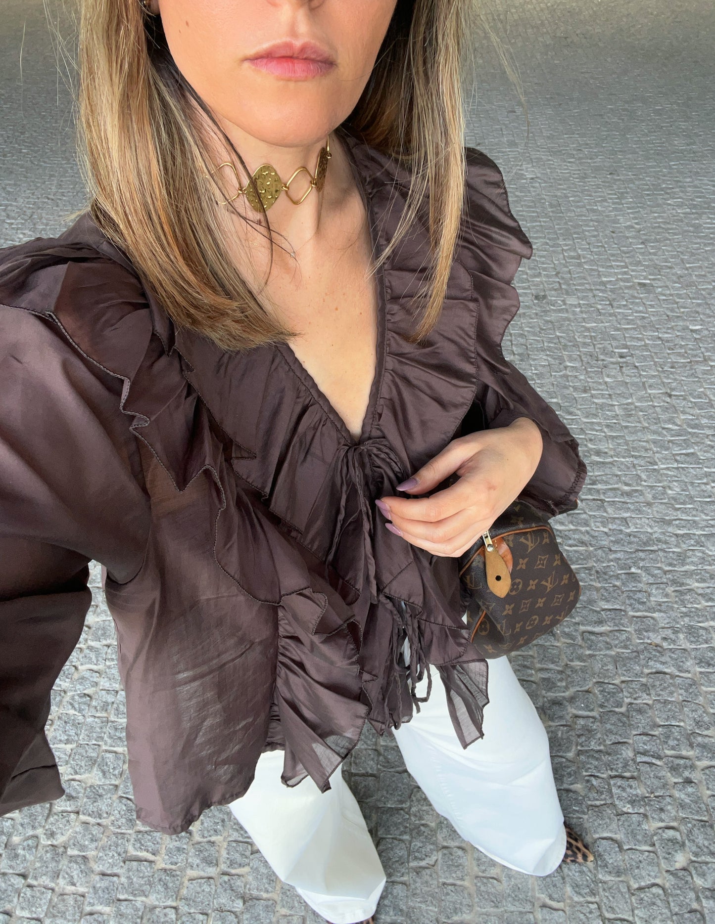 Maria blouse in chocolate brown