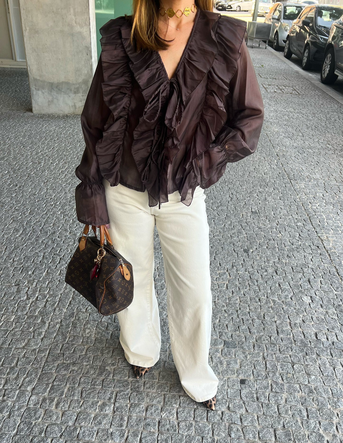 Maria blouse in chocolate brown