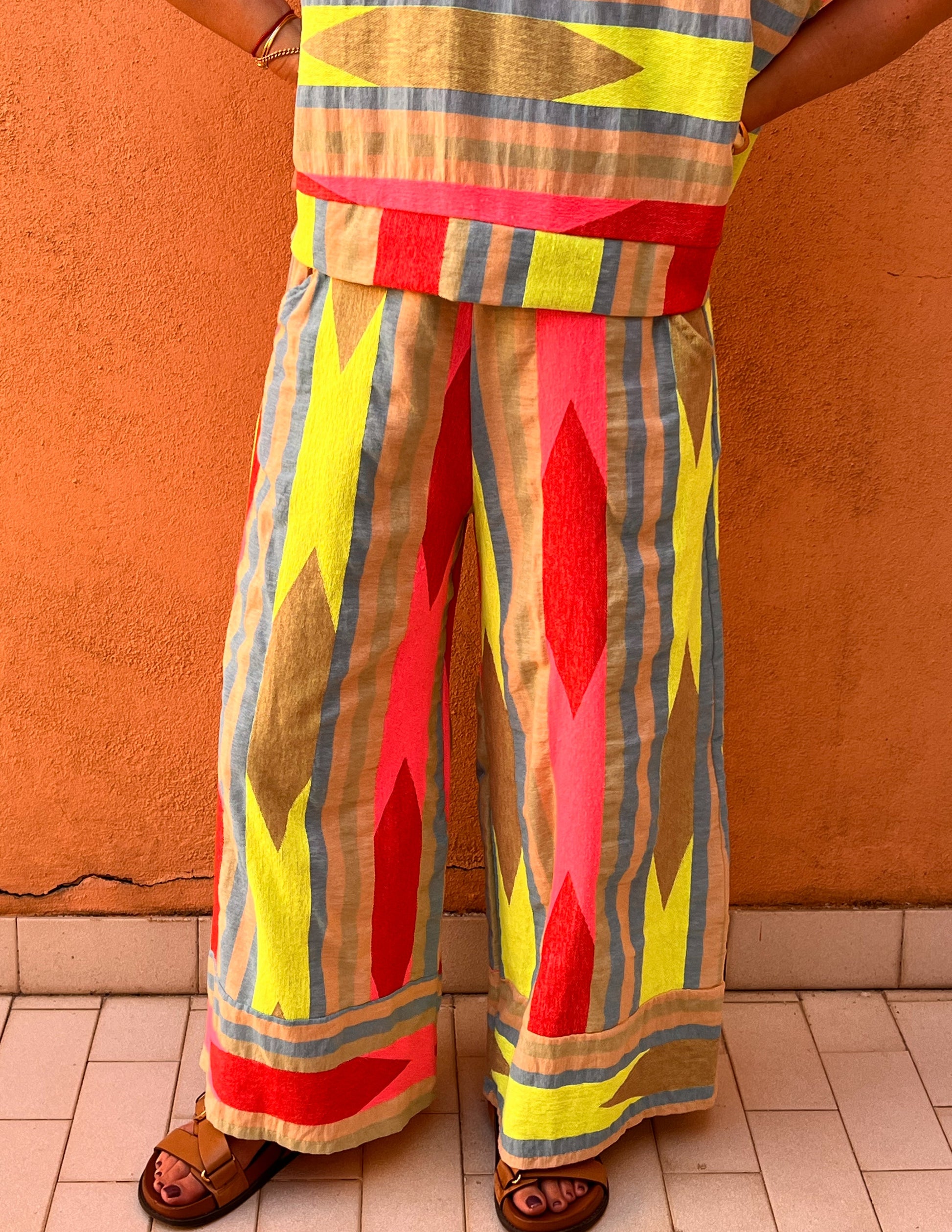 Conjunto FELICIA v2 JOY