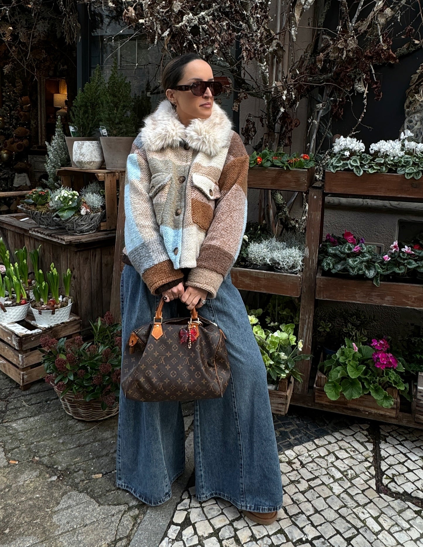 100% wool jacket with fur collar