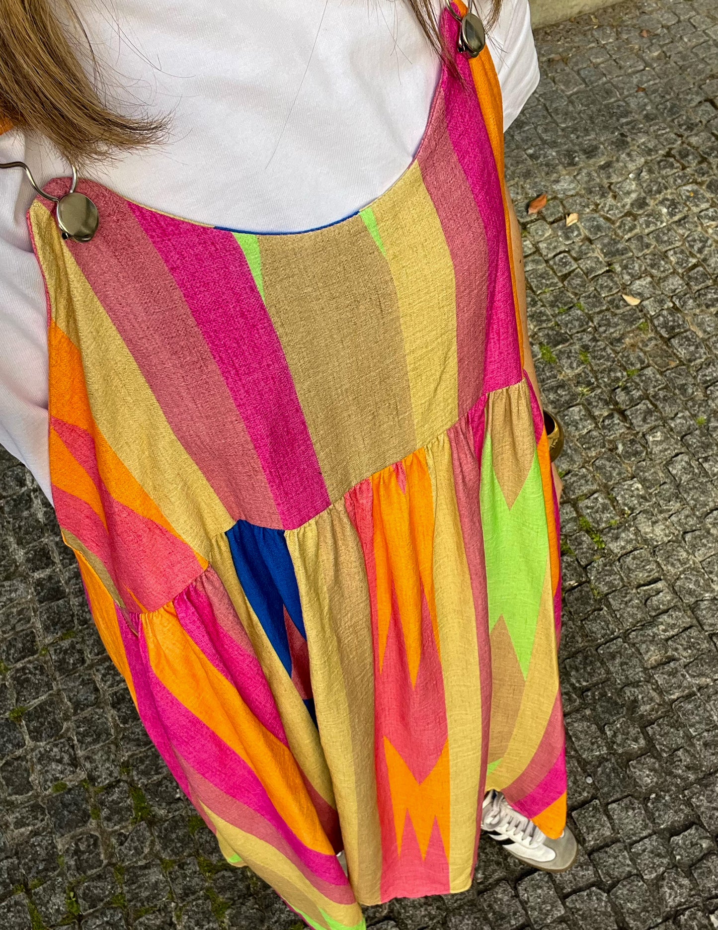 Vestido jardineira cores