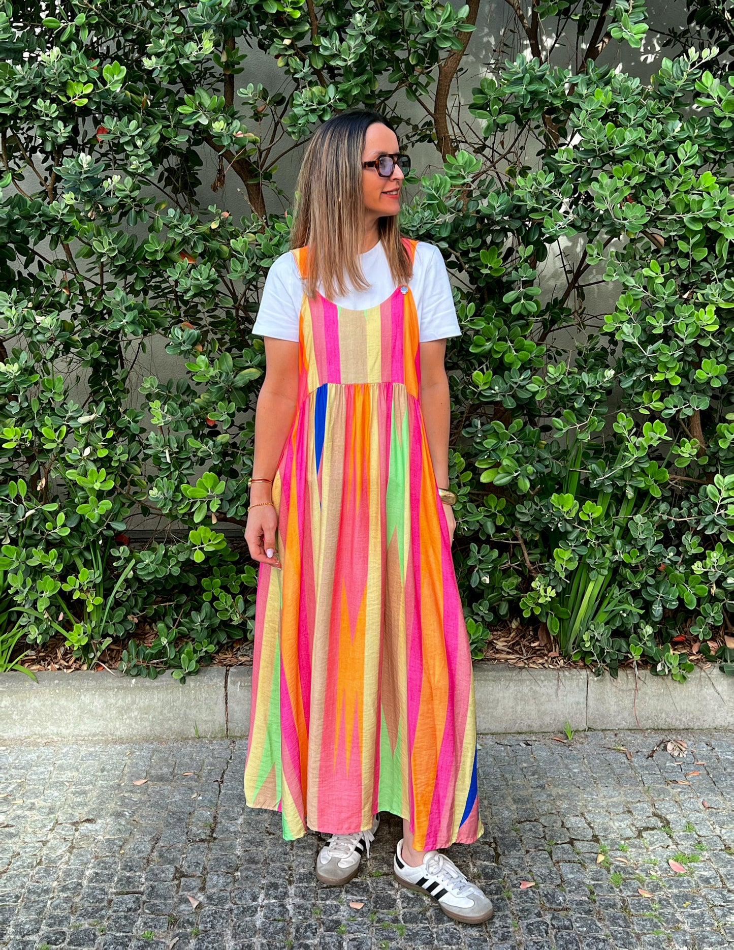 Vestido jardineira cores