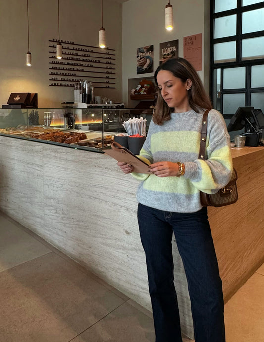 Soft knitted sweater in yellow and grey