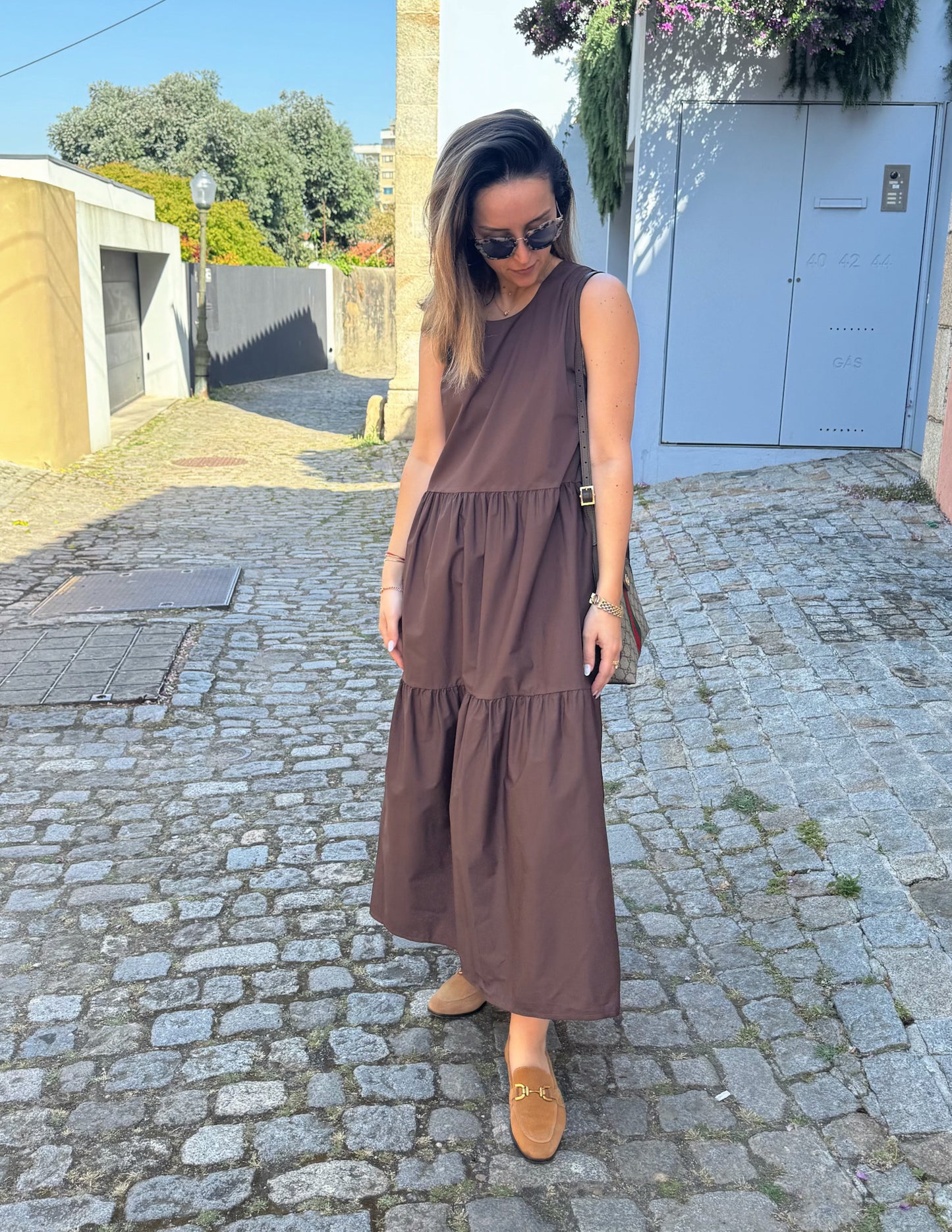 Vestido popelina na cor chocolate