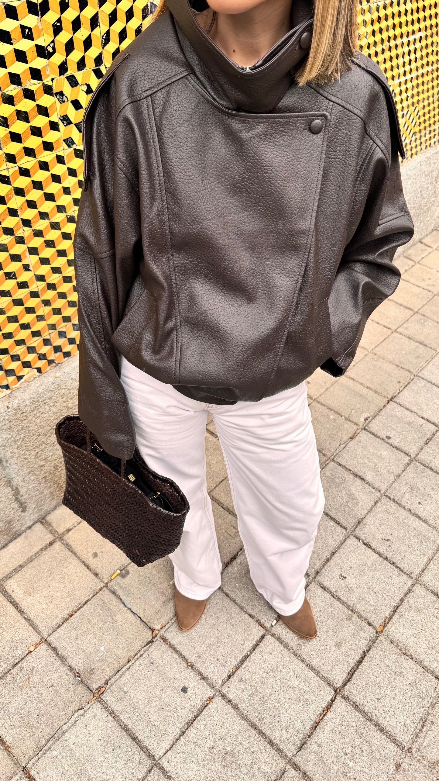Faux leather jacket in brown - envios 06/10
