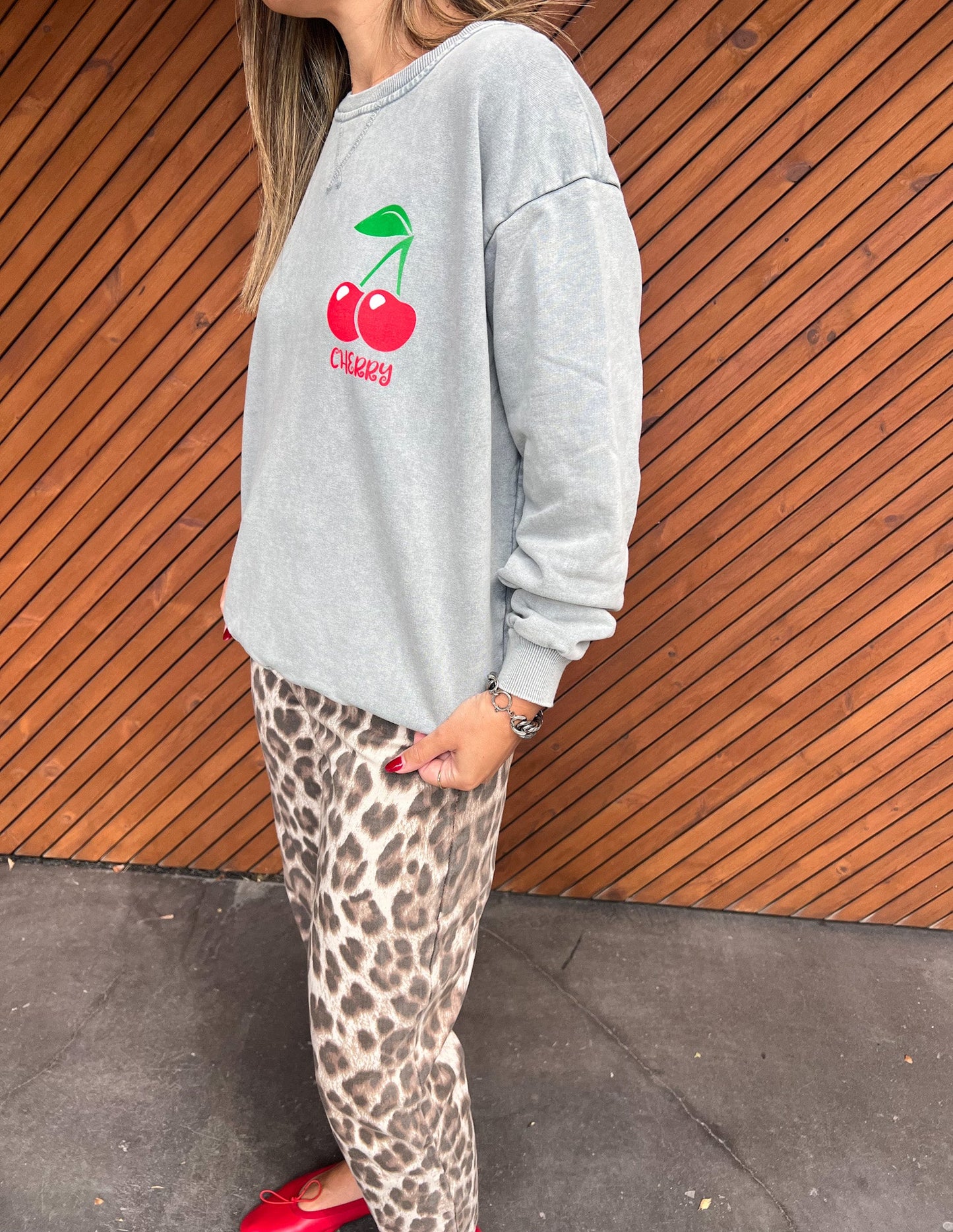 Cherry sweat JOY
