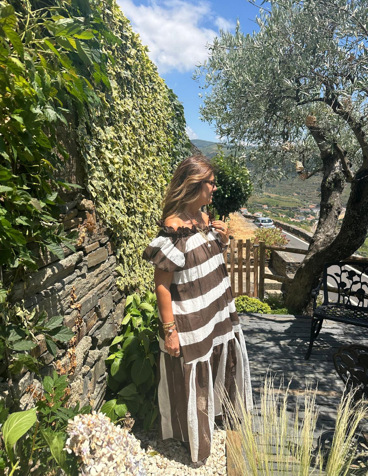 Vestido comprido com riscas