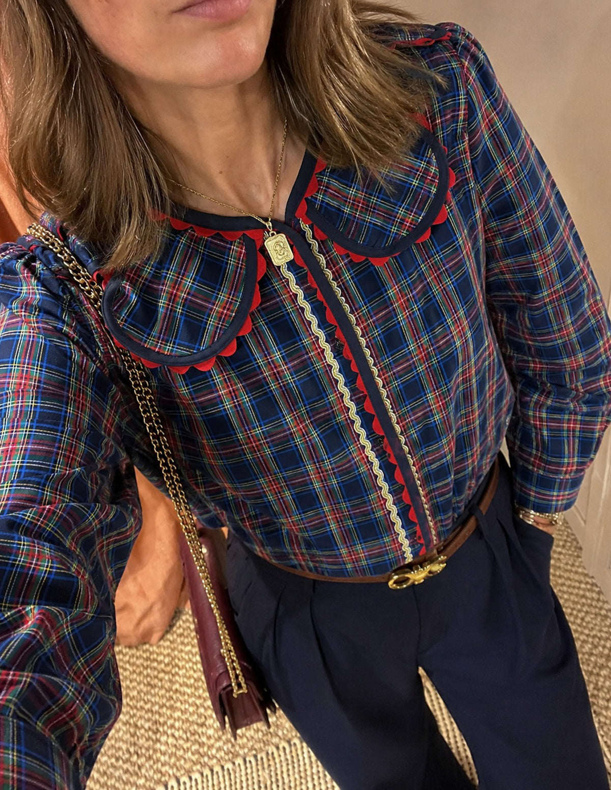 Camisa vichy com gola pétala