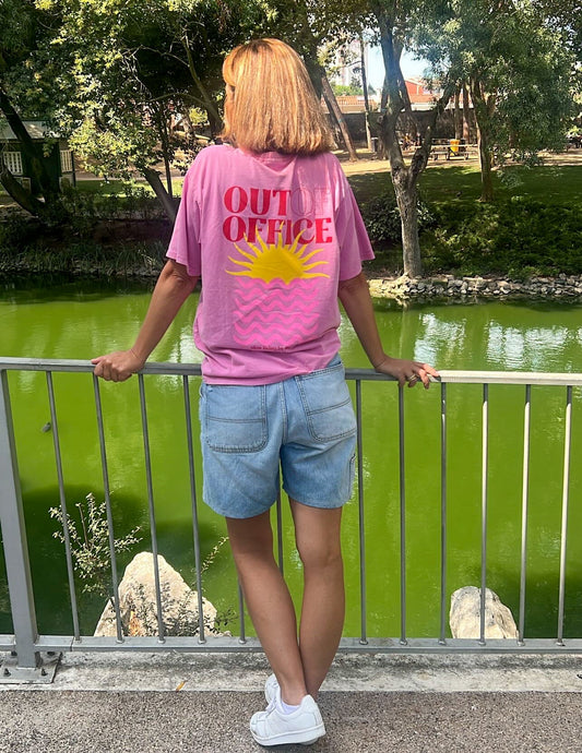 T-shirt OUT OF OFFICE JOY