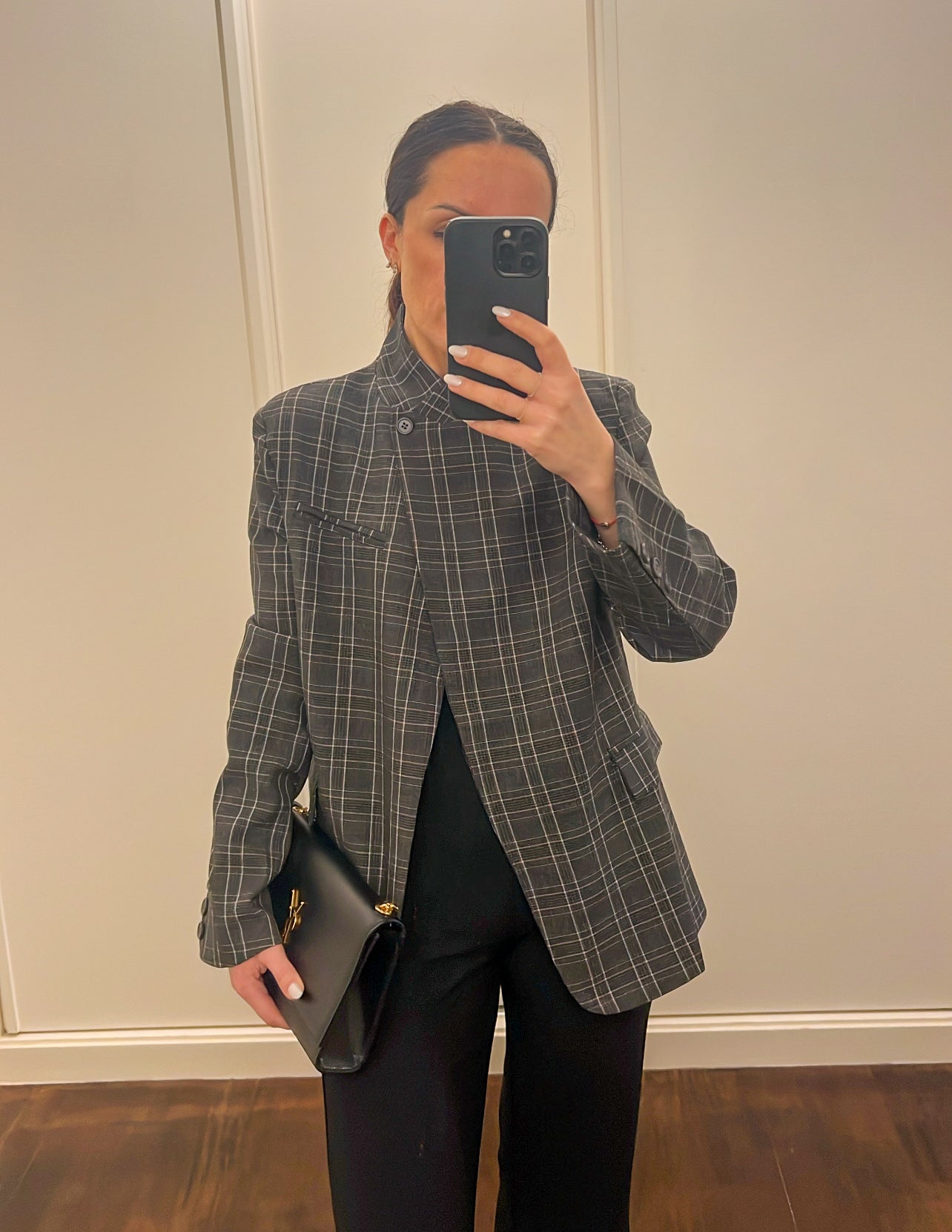 Asymmetrical blazer in grey plaid