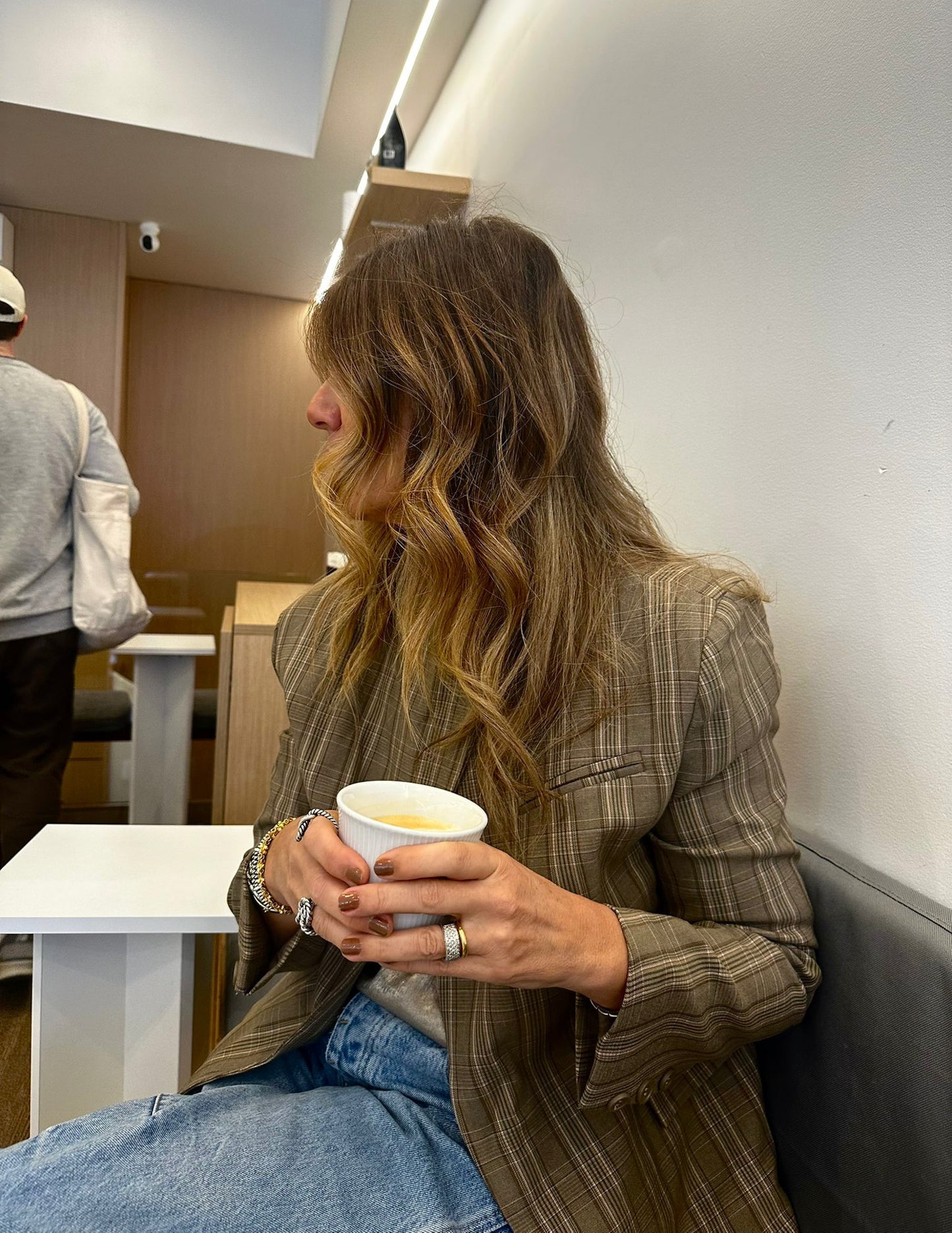 Asymmetrical blazer in taupe plaid
