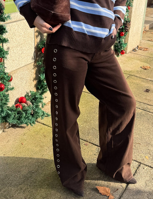 Eyelet brown trousers
