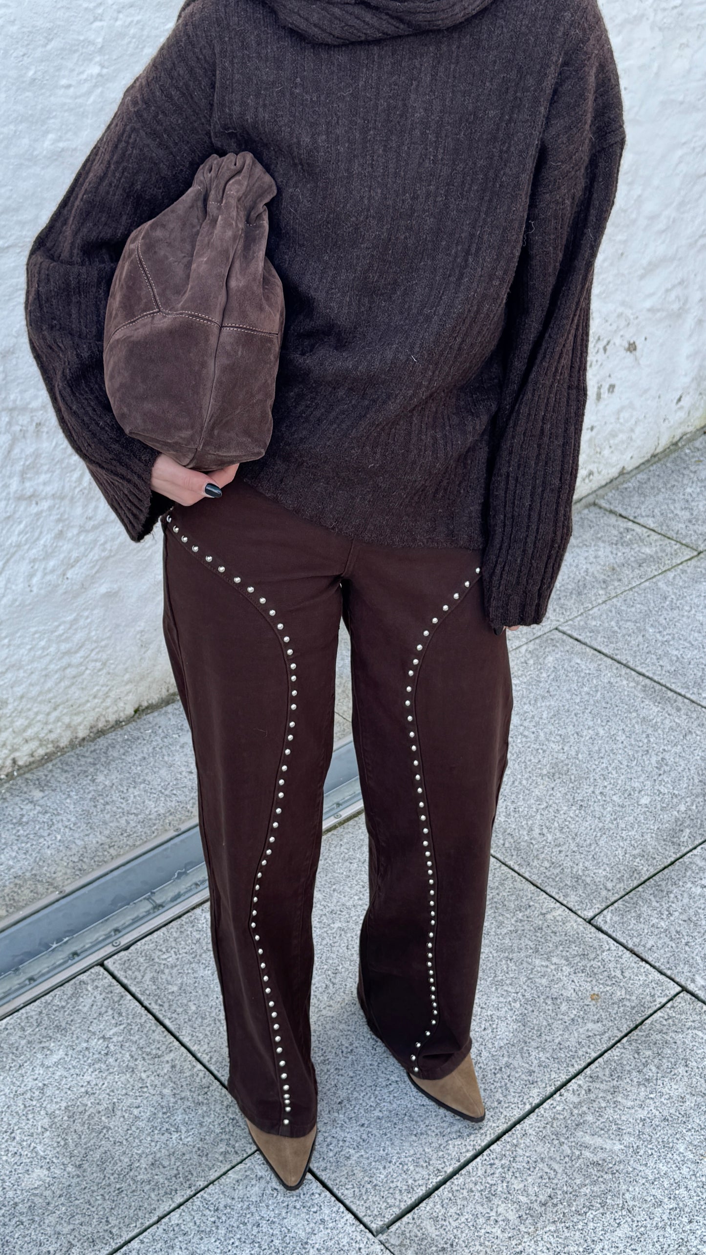 Studded trousers in brown