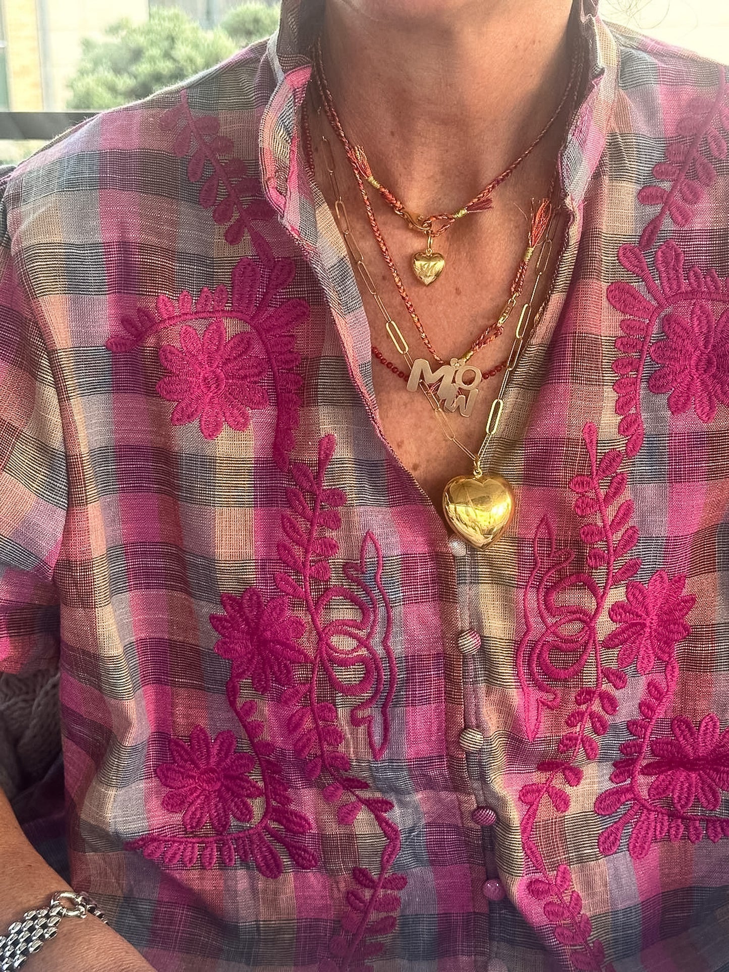 Blusa tartan com bordado