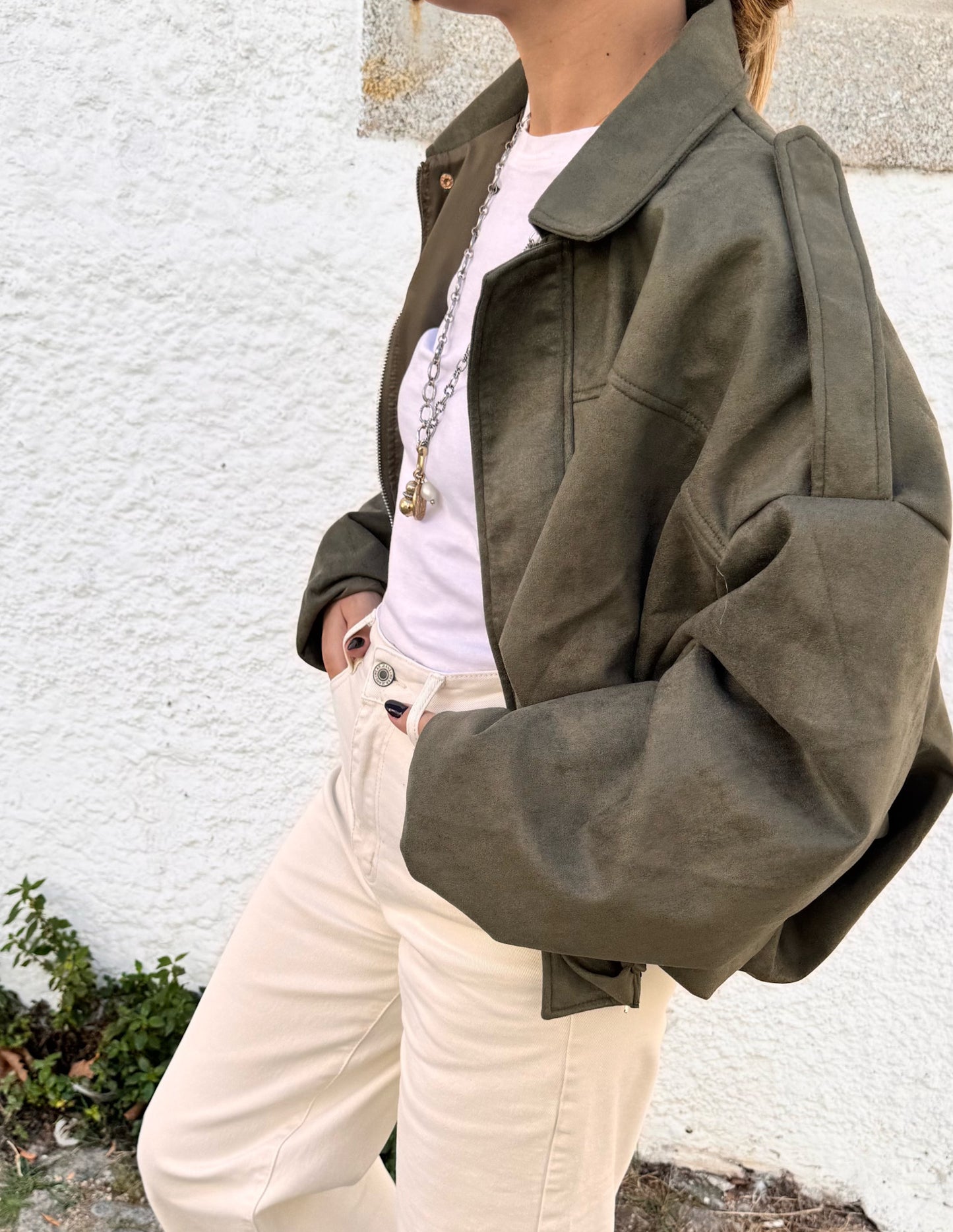 Suede bomber em verde seco