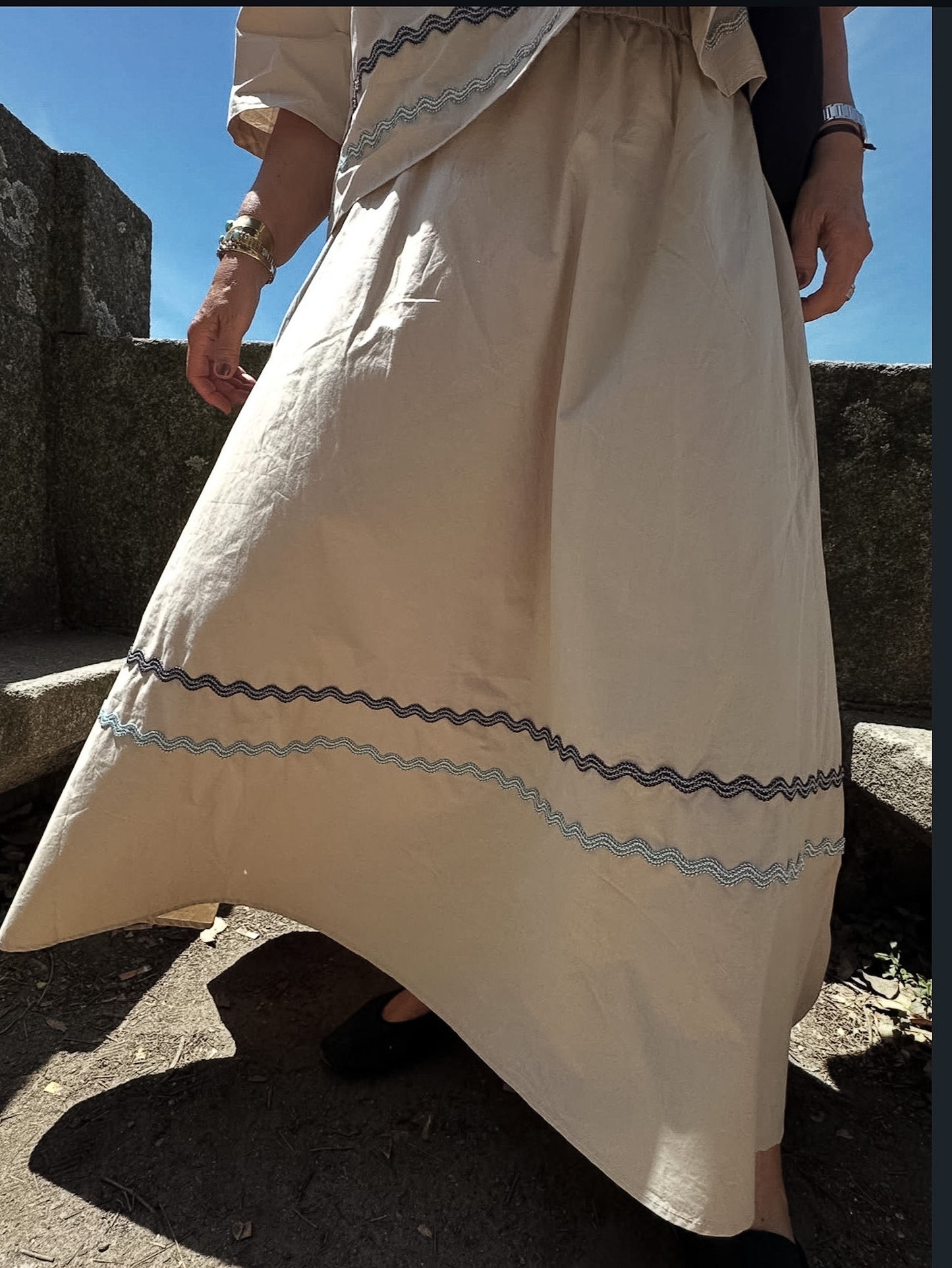 Conjunto bege com pormenores - Pré-venda (ENVIOS 03/06)
