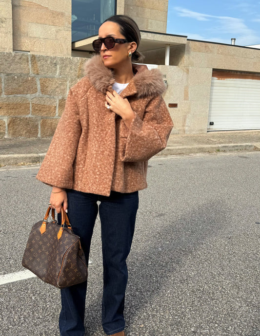 Casaco camel com pelo