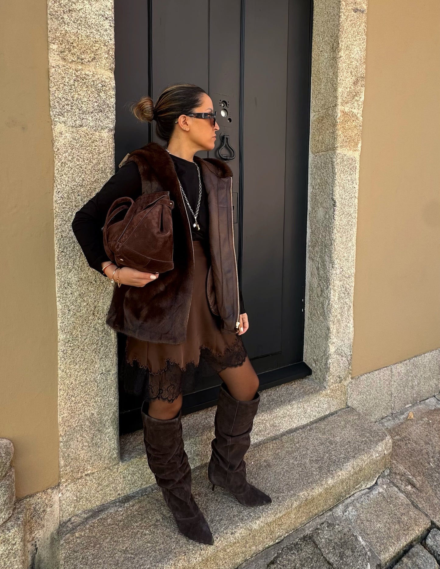 Faux fur vest in brown