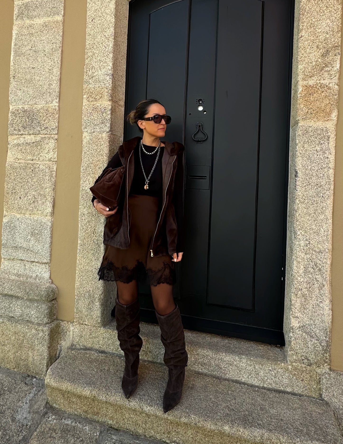 Faux fur vest in brown