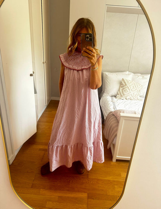 Vestido gola favos