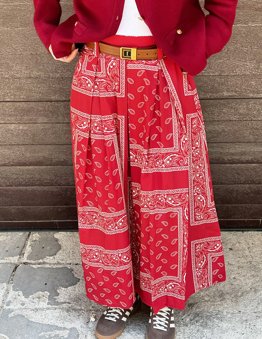 Paisley skirt in red