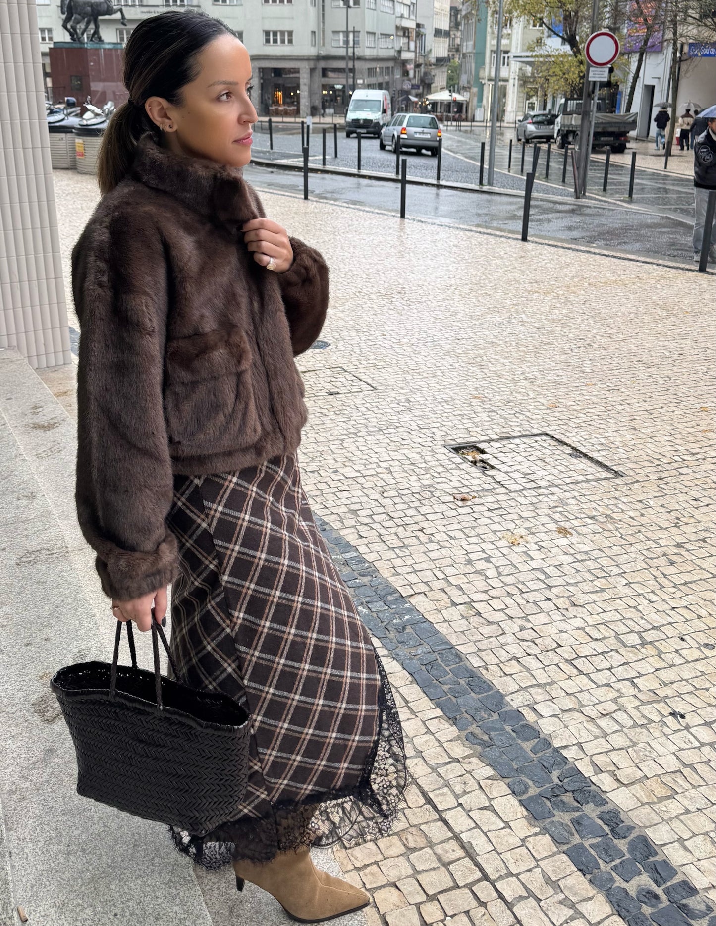 Asymmetric tartan skirt with lace