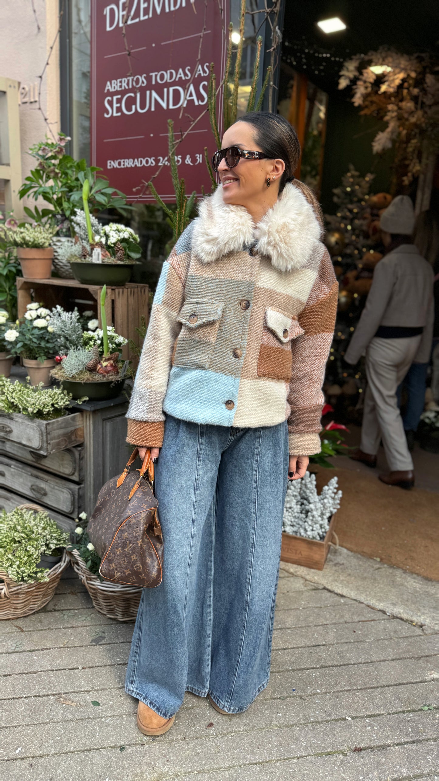 100% wool jacket with fur collar