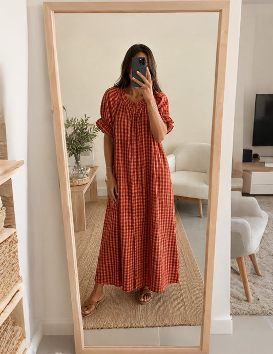 Vestido camiseiro em laranja tijolo