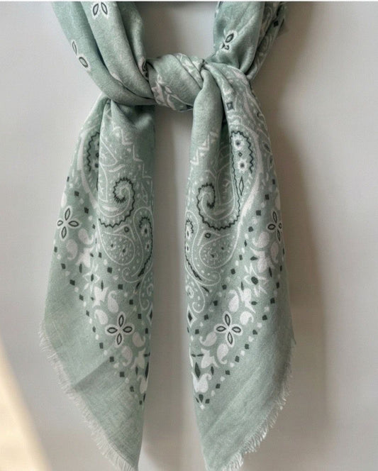 Echarpe bandana verde-água