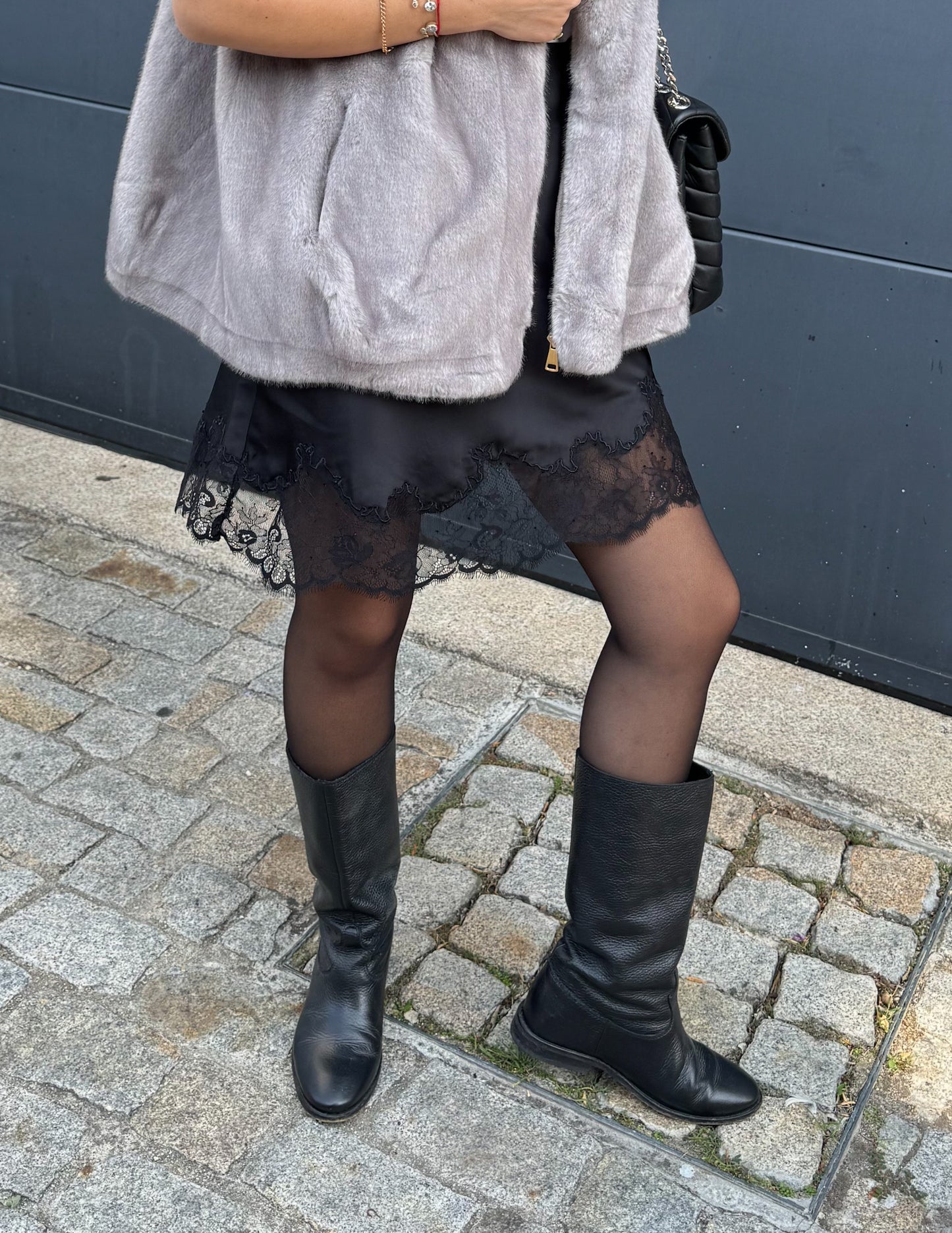 Satin skirt with lace