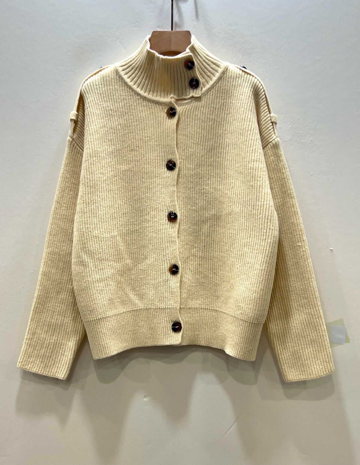Cardigan in light yellow