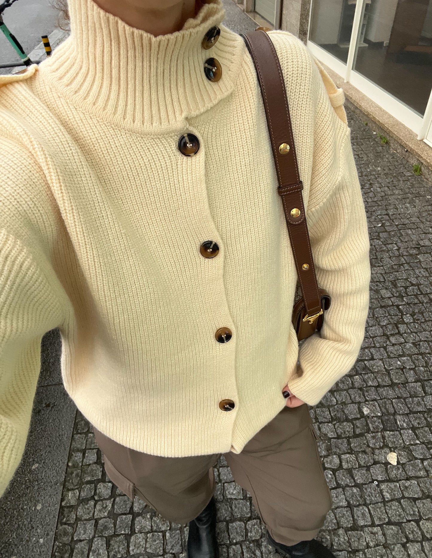 Cardigan in light yellow