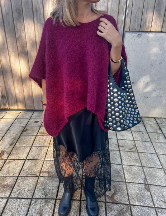 Oversize burgundy pull JOY