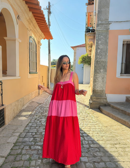 Vestido vermelho e rosa